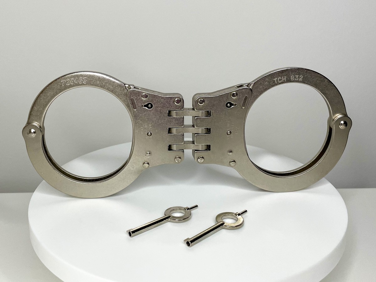 Grilletes TCH 832 Grilletes TCH 832